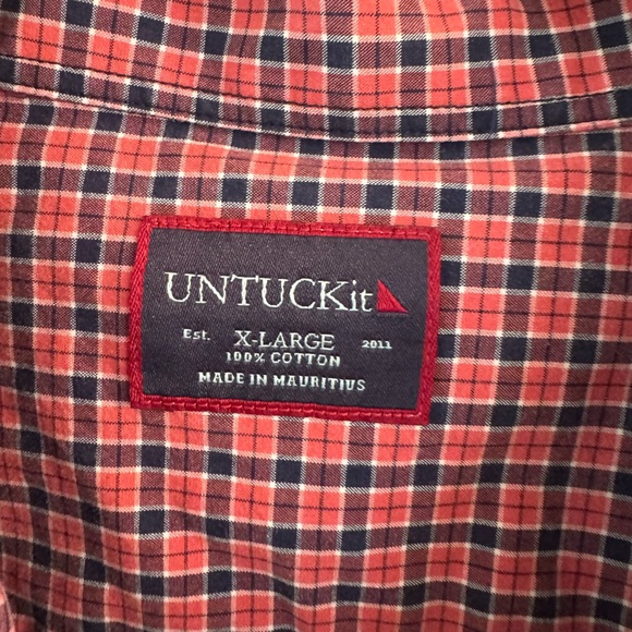 Untuckit button down - Picture 2 of 2
